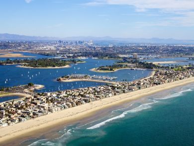 Pacific Beach Vacation Rental with Four Bedrooms California